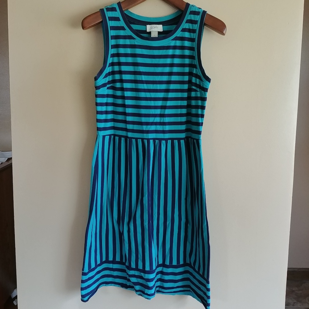 Sleeveless dress